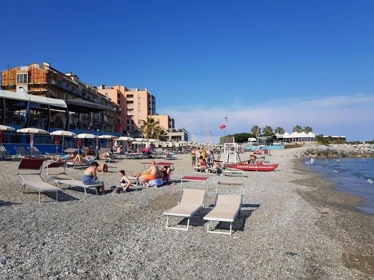 Tramonto Sul Mare - Sea Suite Savona Apartment