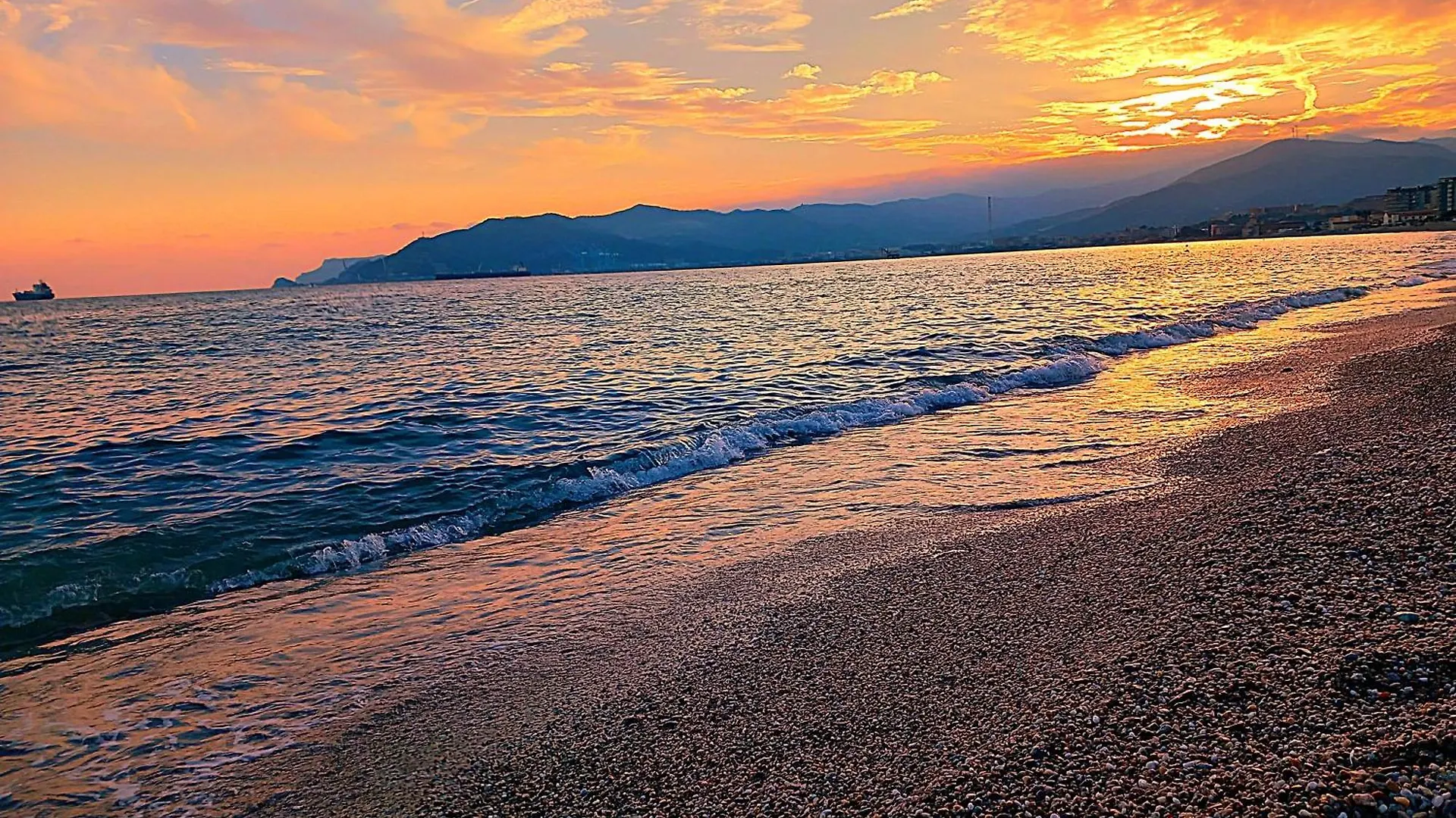 Apartment Tramonto Sul Mare - Sea Suite Savona
